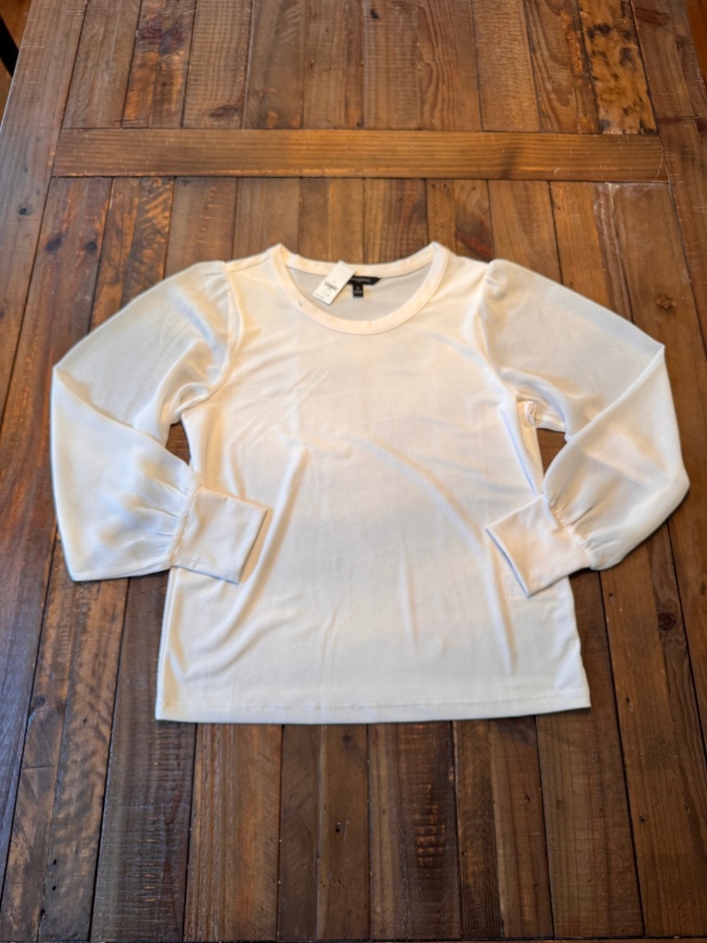 Banana Republic Mixed Media Cream Top. Sheer Chiffon Sleeves. New. Size Small.